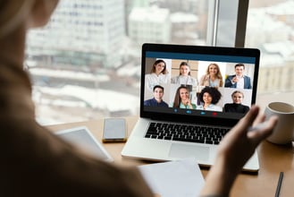 Des webinaires interactifs pour faire évoluer la maturité de l’organisation sur les Nouveaux Modes de Travail