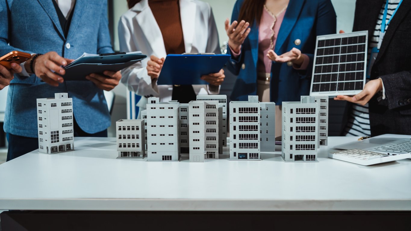 samenwerking tussen experten over strategisch vastgoedbeheer